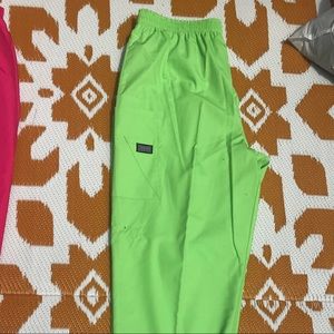 New Women’s Cherokee Scrub Pants